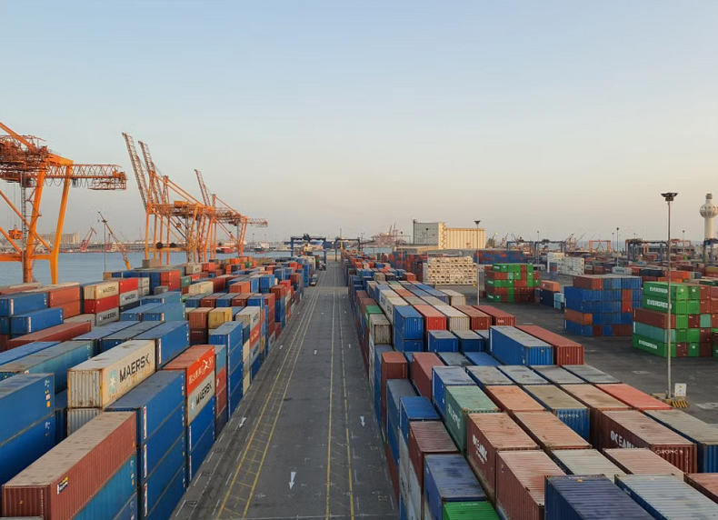 美国海运怎么收费？海运费、附加费、清关费用详细解析